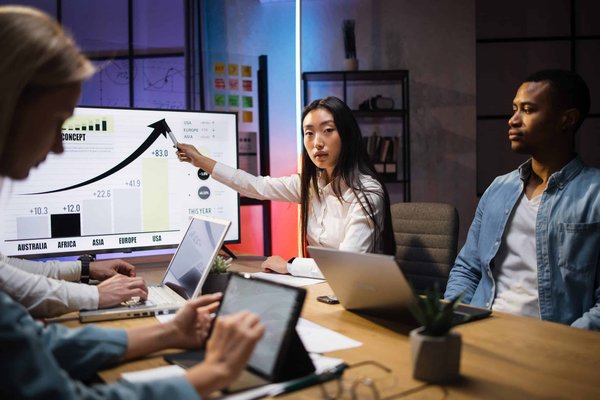 What's the Best Way to Analyze Rowing Technique for Improved Stroke Efficiency?
